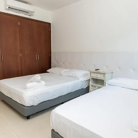 Spacious 2 Bedroom Beachfront Morros Vitri With Balcony Apartamento