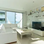 Spacious 2 Bedroom Beachfront Apt Morros Vitri With Balcony