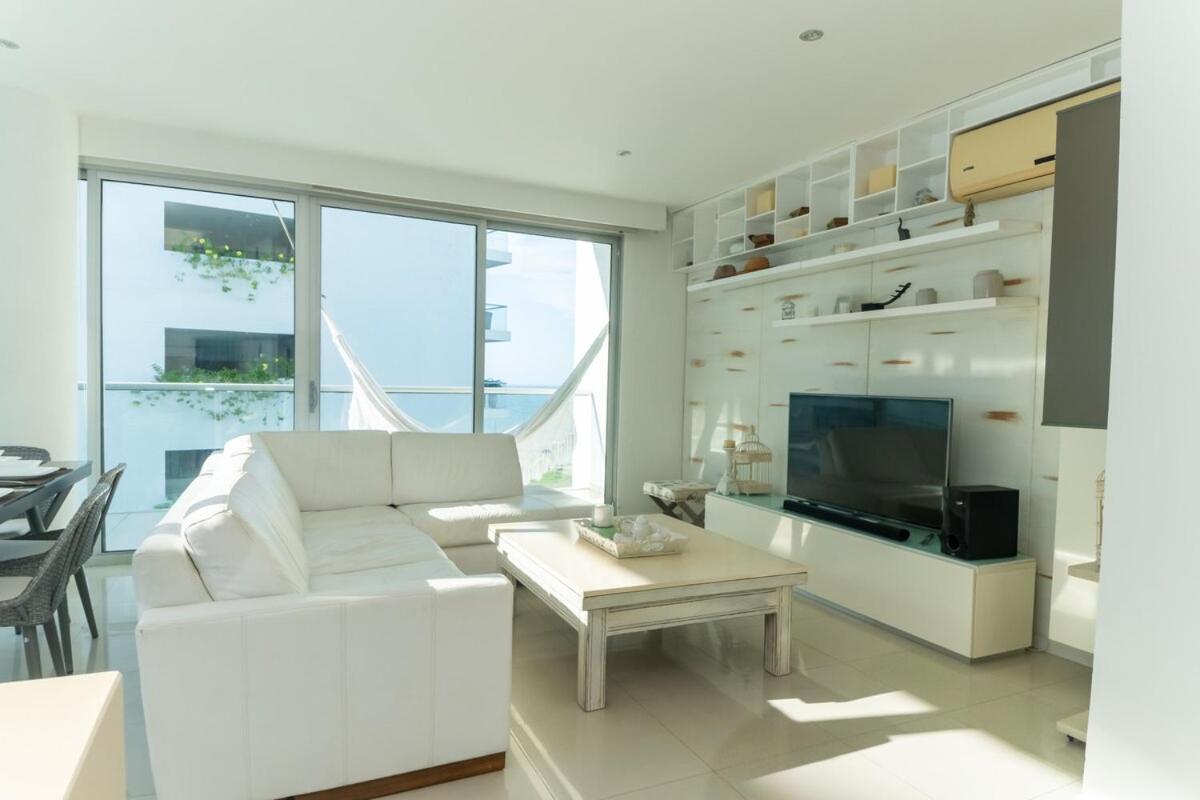 Spacious 2 Bedroom Beachfront Morros Vitri With Balcony Apartamento