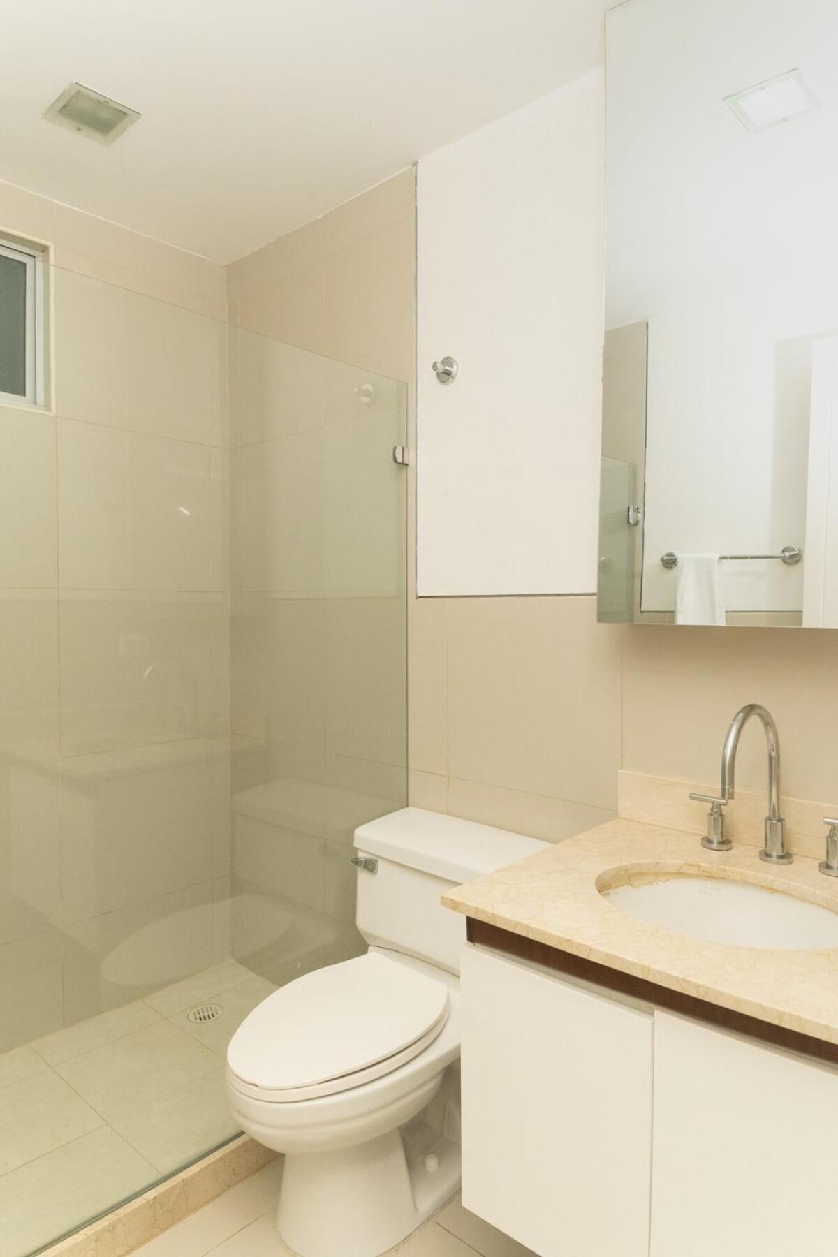 Spacious 2 Bedroom Beachfront Morros Vitri With Balcony *