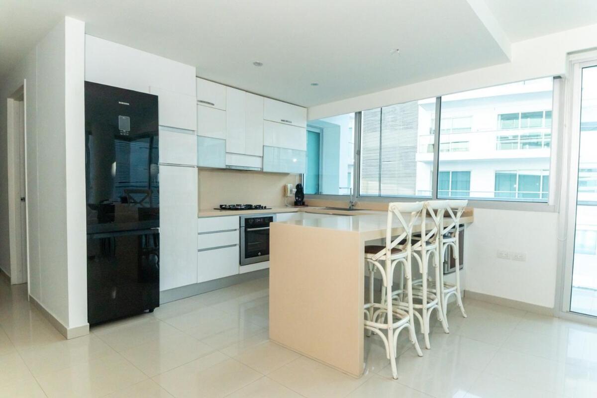Spacious 2 Bedroom Beachfront Morros Vitri With Balcony