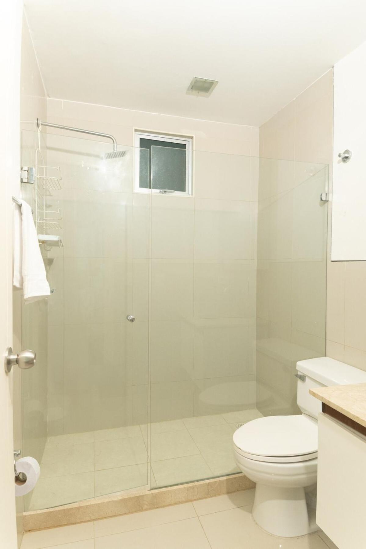 Spacious 2 Bedroom Beachfront Morros Vitri With Balcony *